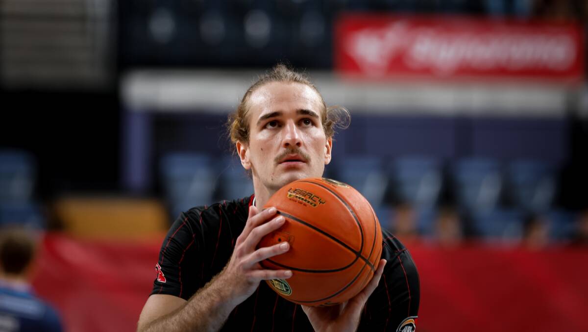 Sam Froling and the Illawarra Hawks will be gunning to end Perth Wildcats' six-game winning streak when they play at WIN Entertainment Centre on Friday, December 8. Picture by Anna Warr