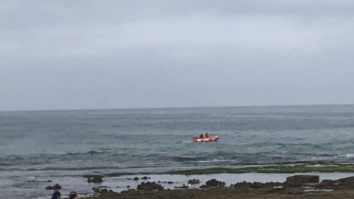Fast actions of lifesavers rescue man drowning near Bulli beach