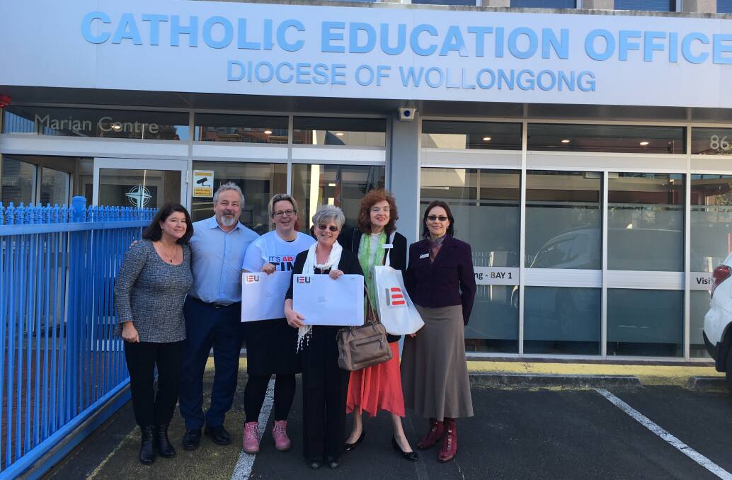 Wollongong Catholic teachers want umpire to avoid strike action