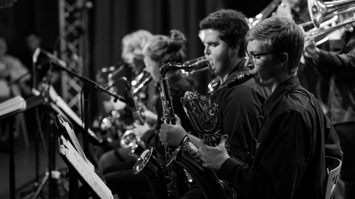 Wollongong Con's end of year show to farewell talented musicians