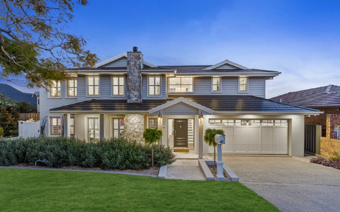 Inside the $2 mil Hamptons house in Wollongong that's just hit the market