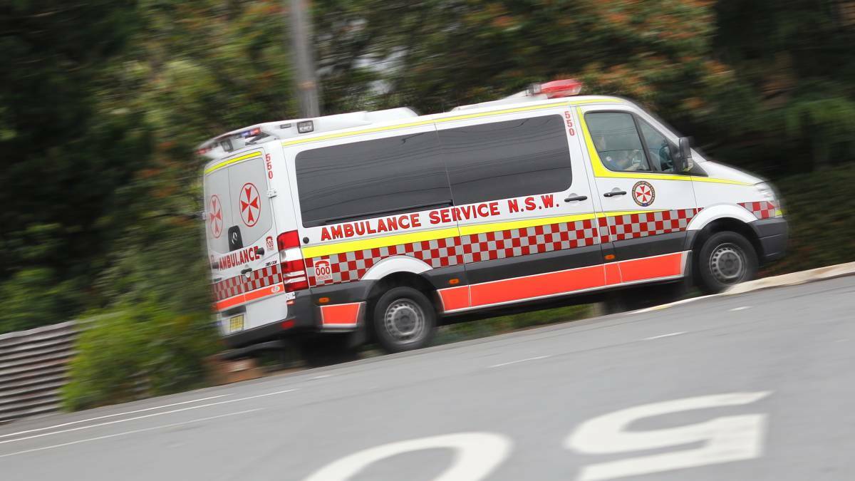 Traffic heavy after two-car crash in Dapto closes lane