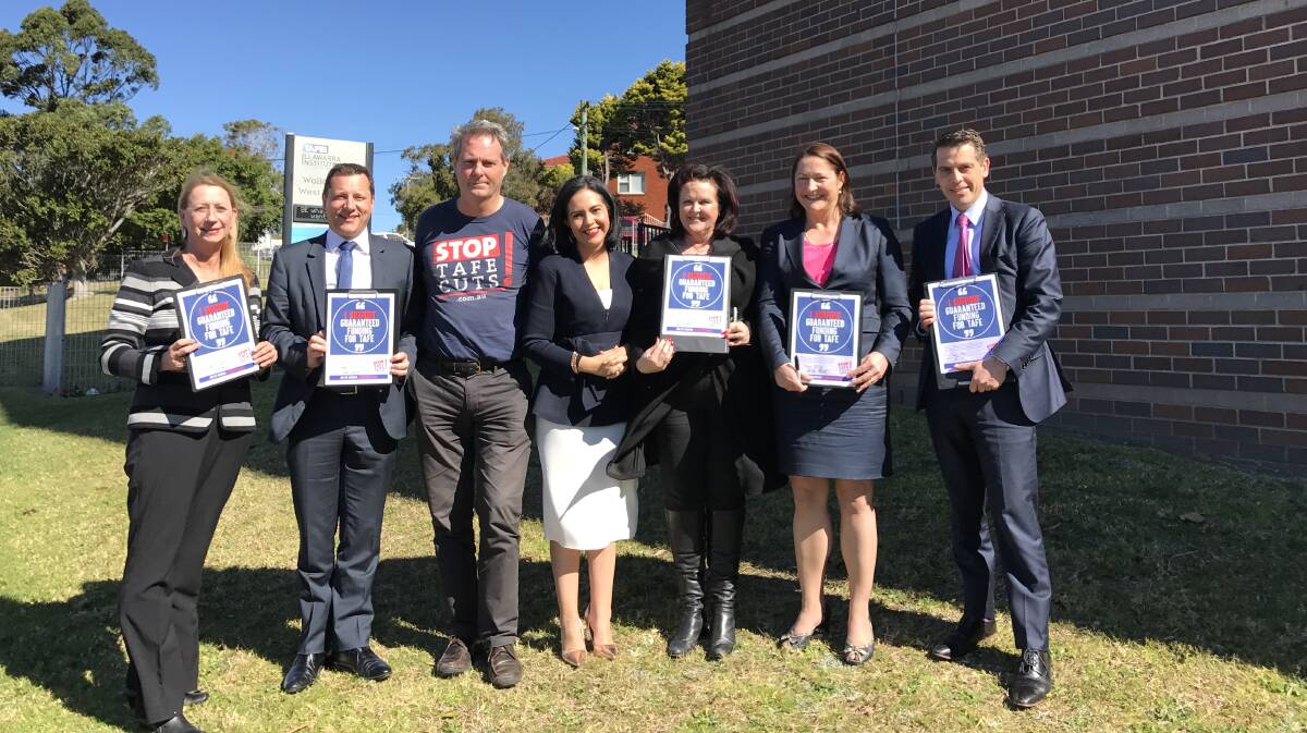 Illawarra state and federal Labor MPs and Labor’s candidate for Gilmore signed the pledge with Labor’s State Shadow Minister for Skills Prue Car. 