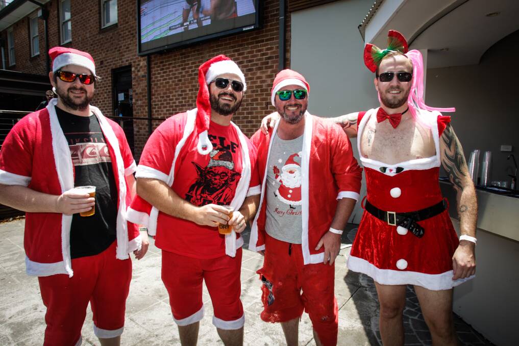 Your survival guide for Wollongong's Santa Claus Pub Crawl 2019