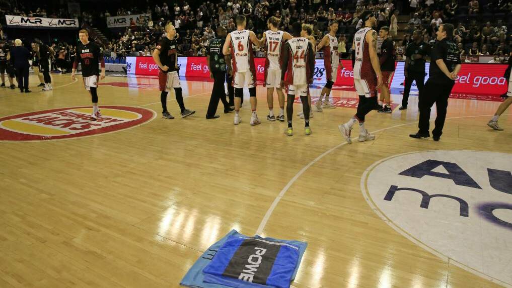 Play was abandoned midway through the third quarter of a Hawks game over fears for player safety. Photo: Getty Images