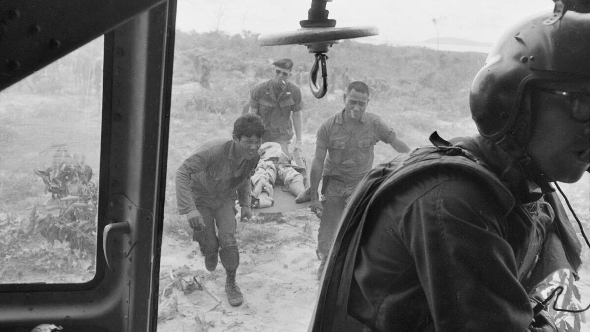 Wollongong army photographer has 1500 unseen images from Vietnam War
