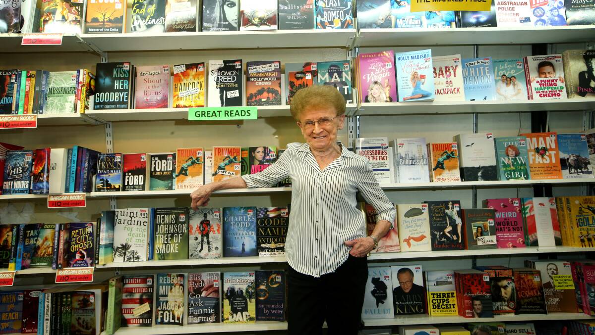 Book queen's retirement marks end of era for Crown Street Mall