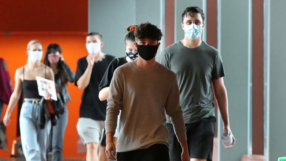 Sydney records new COVID case, Wollongong exempt from mask mandate