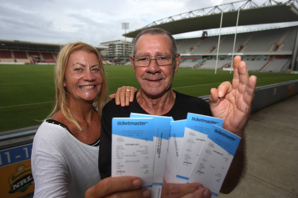 Rick Dawes from Shellharbour and Clare Stephenson from Barrack Heights were first in line at the Ticketmaster ticket box when it opened. Pictures: Robert Peet