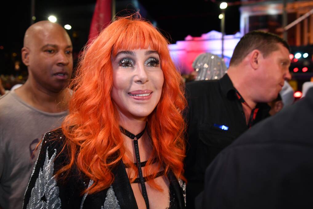 Singer Cher made a surprise appearance at the Sydney Mardi Gras, delighting her fans in the crowd.