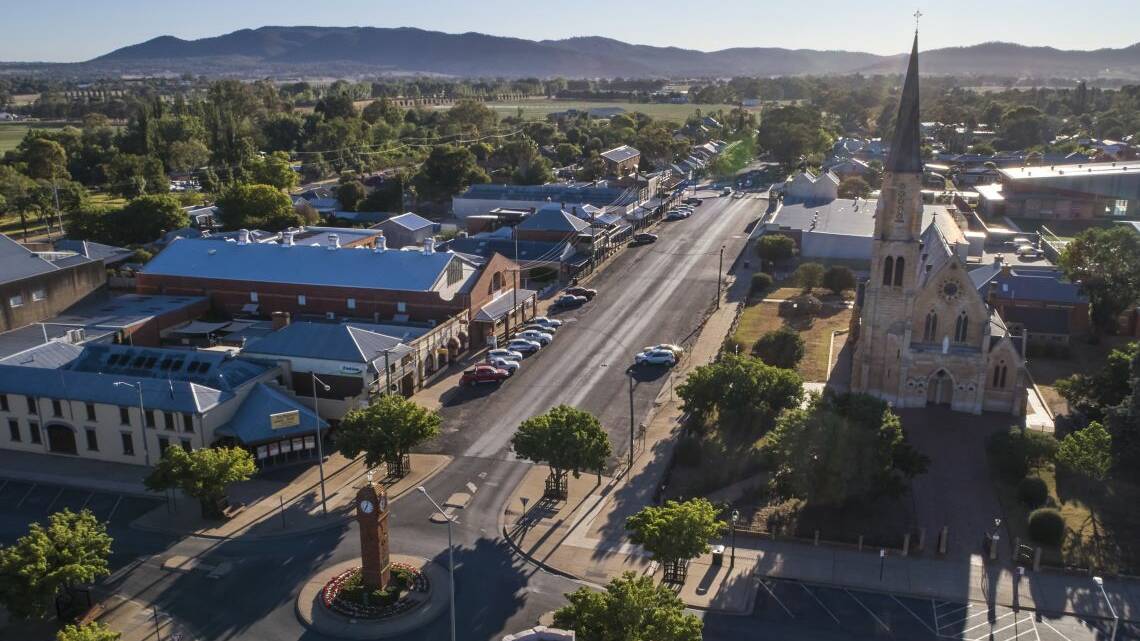 "Mudgee's a country town but still really cosmopolitan too," Emma said. "You've got a lot of great wineries and really great places to eat and you can take day trips to nearby little towns and it's really cute."