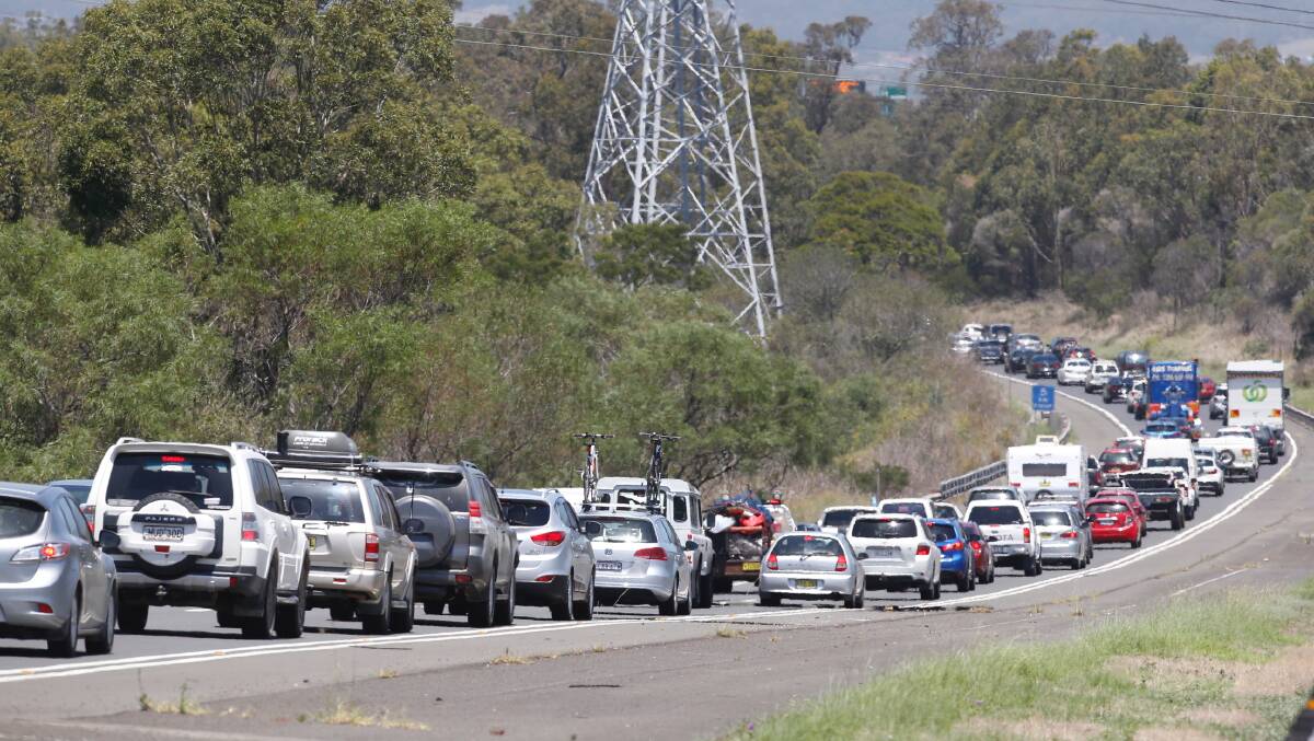 Heavy traffic on the M1 at Yallah on Saturday afternoon. Photo: Adam McLean