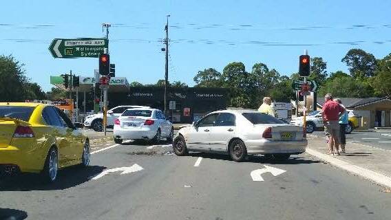 Heavy traffic after three-vehicle crash at Albion Park