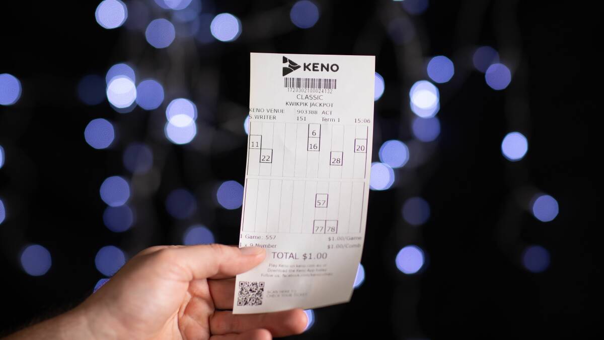Shellharbour man wins almost $300k playing Keno