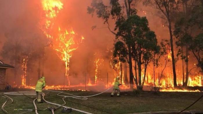 'Military-style' water-bombing, cultural burning: How NSW will respond to bushfire crisis