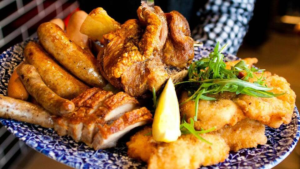 10 places to get a bottomless feast in Wollongong this summer