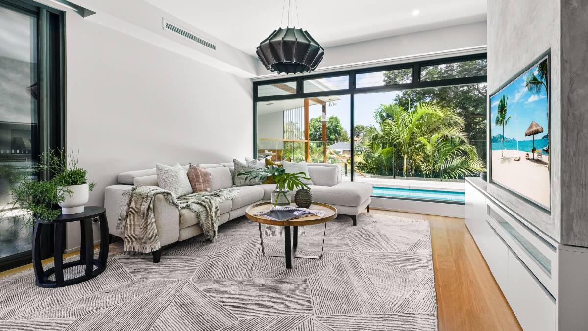 Couple paid $455k for Russell Vale house. They just sold it for $1.7m
