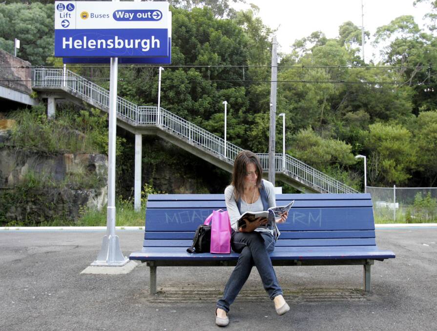 What commuters would save by moving from Wollongong to Helensburgh