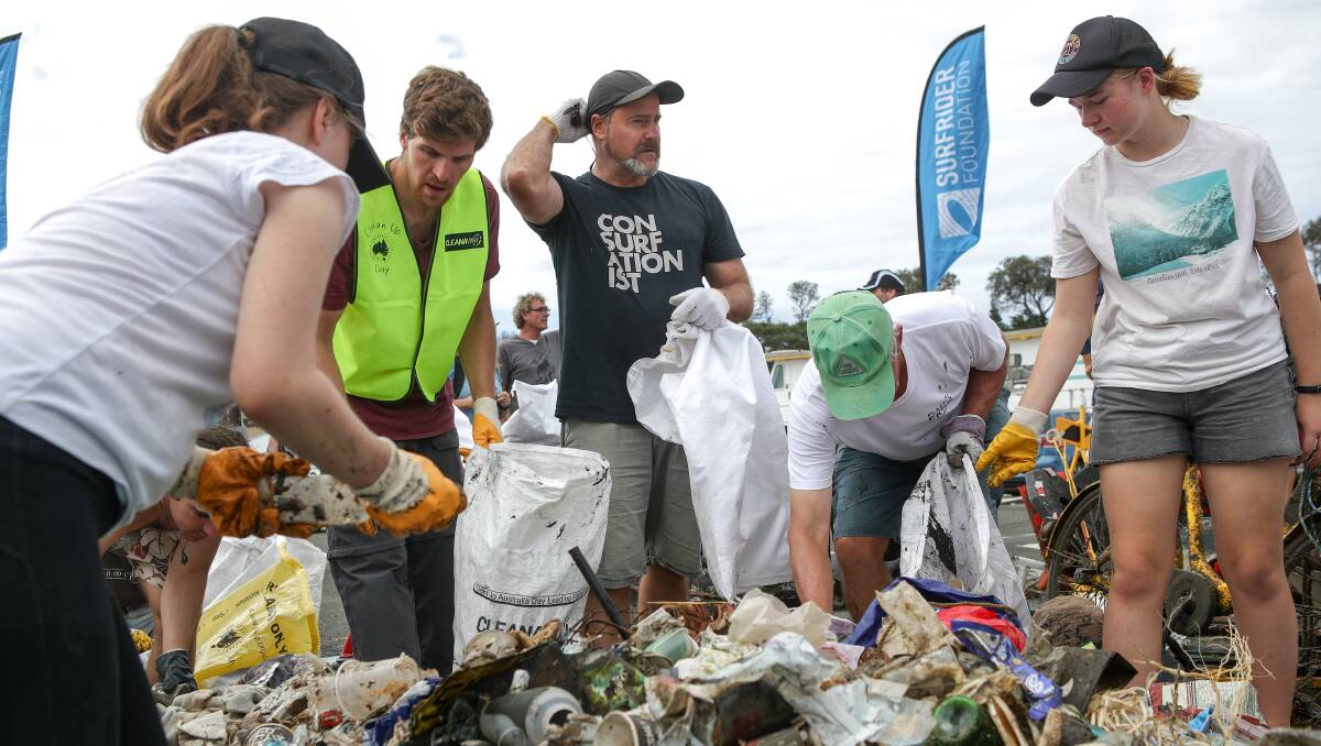 Clean Up Crews Say Good Riddance To Bad Rubbish On Wollongong Beaches Illawarra Mercury Wollongong Nsw