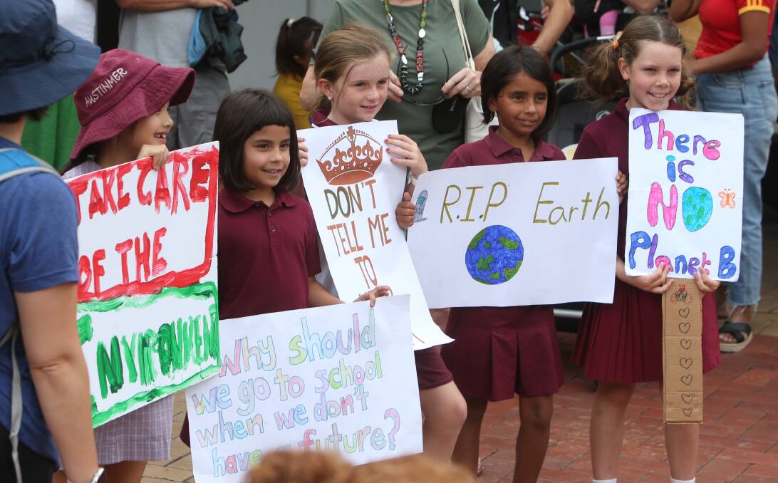 All the best protest signs at the Illawarra student climate change rally | Illawarra Mercury ...