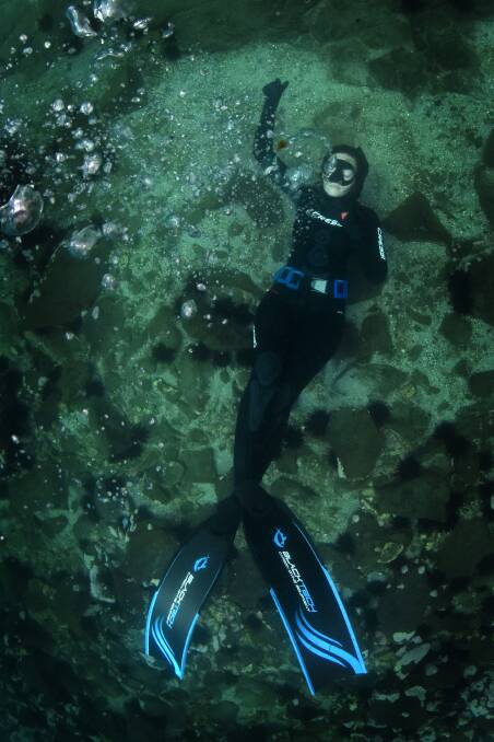 Reclining like a mermaid several metres beneath the surface. For a free diver this is a state of relaxed bliss.