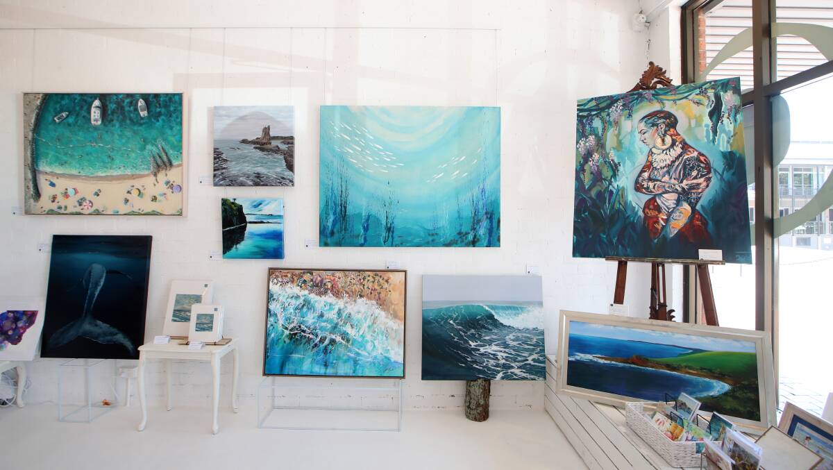 "Each of these artists have such stories," gallery owner Izabella Venter says of the dozens of artists they're exhibiting from the treasure chest of the Illawarra region. 
