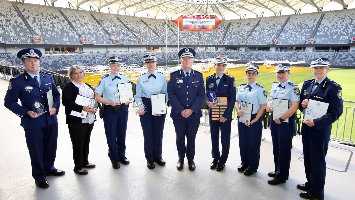 Perpetual Award recipients, including Lake Illawarra Sergeant Danielle Rebbeck (second from right). Image supplied.