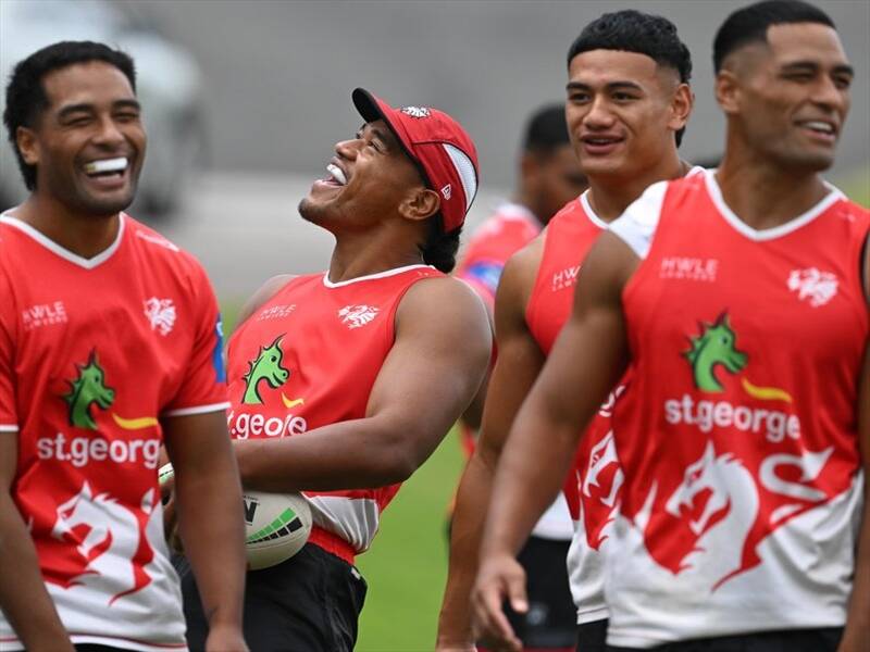 Moses Suli (second from left) is flourishing in pre-season under new Dragons coach Shane Flanagan. (Dean Lewins/AAP PHOTOS)