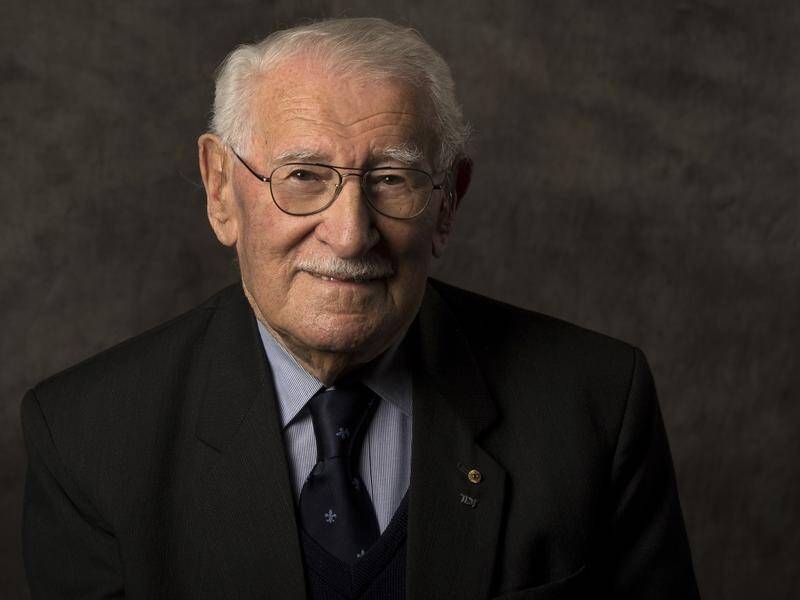 Holocaust survivor Eddie Jaku, who wrote "The Happiest Man on Earth," has died in Sydney aged 101.
