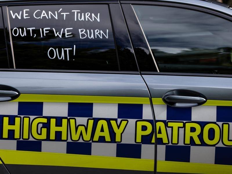 Thousands of Victorian Police officers are campaigning for better pay and conditions. (Diego Fedele/AAP PHOTOS)