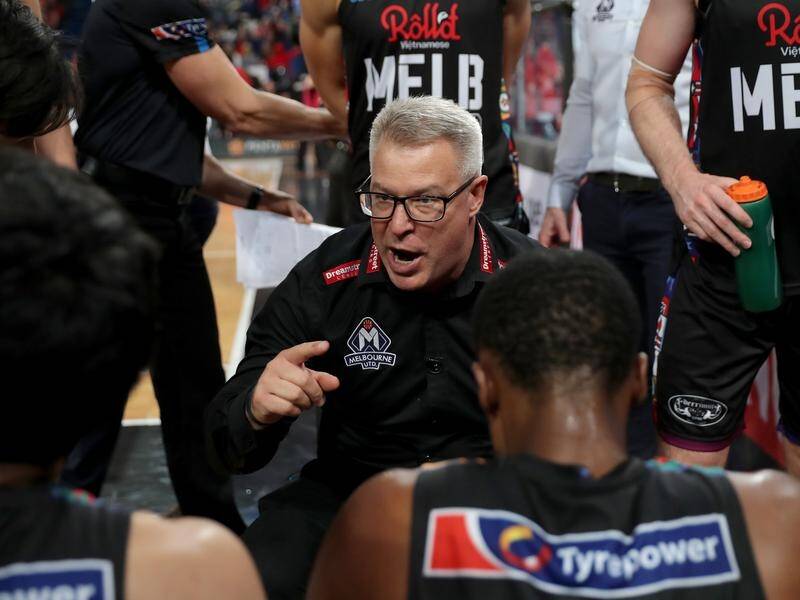 Melbourne United have extended successful coach Dean Vickerman's contract with the NBL club.