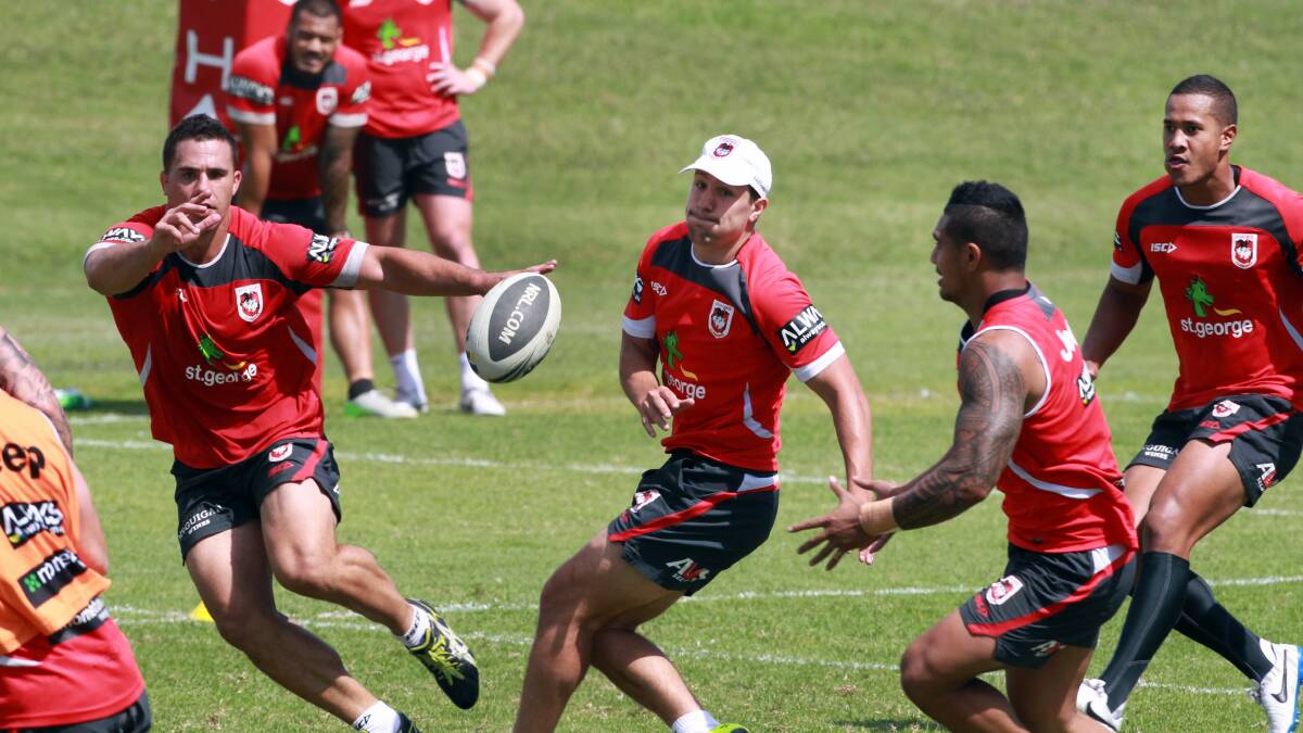 Gareth Widdop, middle, trains with his teammates at WIN Stadium on Tuesday. Picture: ORLANDO CHIODO