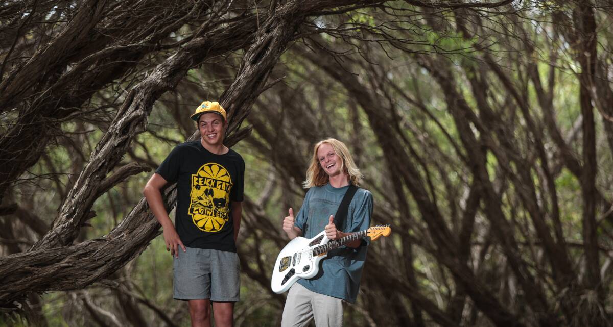 Zach Stephenson and Billy Fleming from the band Hockey Dad. Picture: ADAM McLEAN
