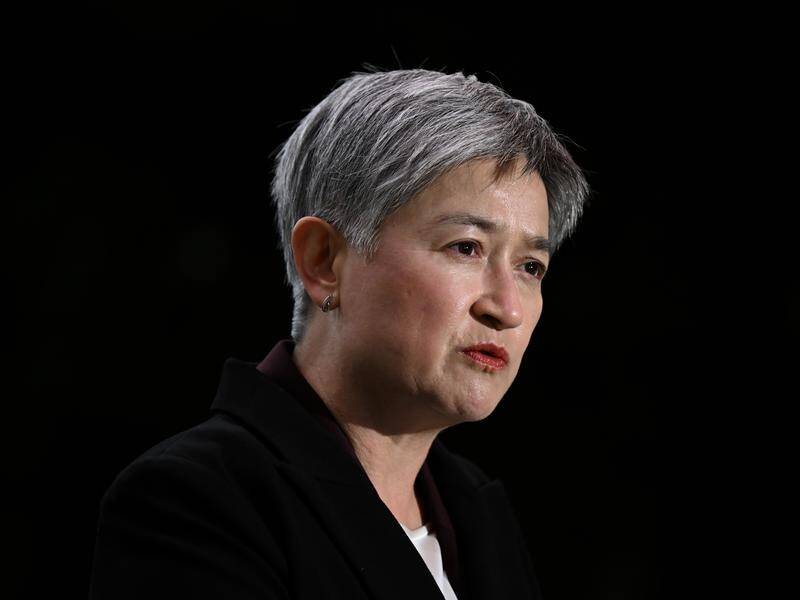 Penny Wong says there will be consequences for those who provide material support to Russia. (Lukas Coch/AAP PHOTOS)