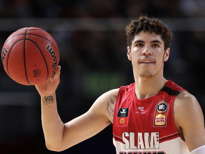 LaMelo Ball is still keen to buy the NBL's Illawarra Hawks, says his dad LaVar.