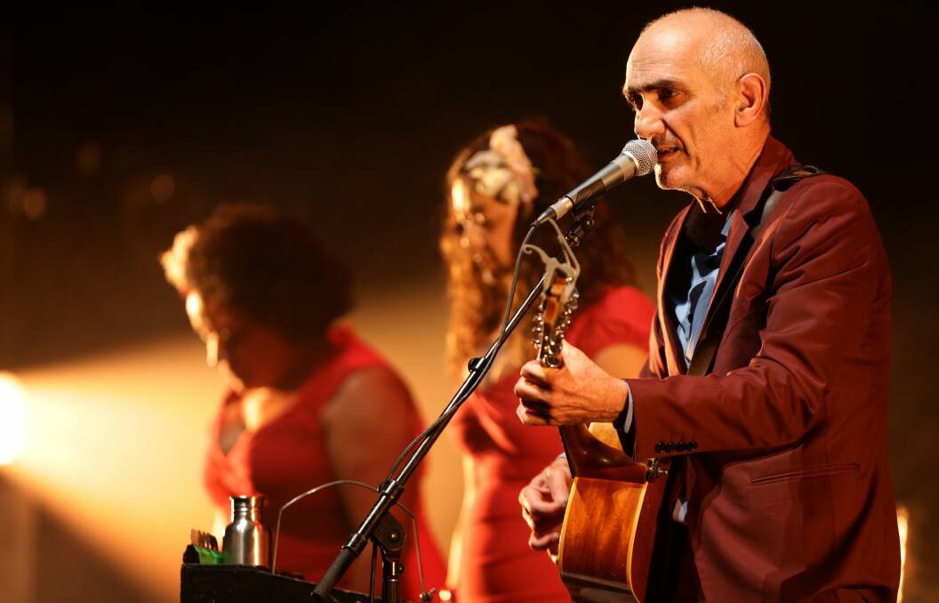 Paul Kelly's hit 'How to Make Gravy' is a popular tune to pull out at Australian Christmas celebrations. 