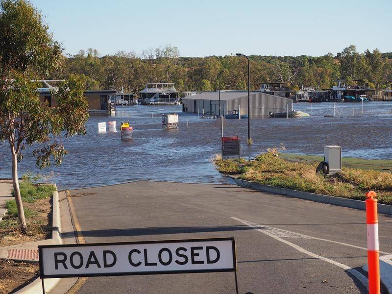 The opposition has moved to establish a parliament inquiry into the floods and government response. (Tim Dornin/AAP PHOTOS)