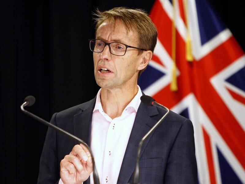 NZ health chief Ashley Bloomfield has rejected claims a homeless man got a free virus hotel stay.
