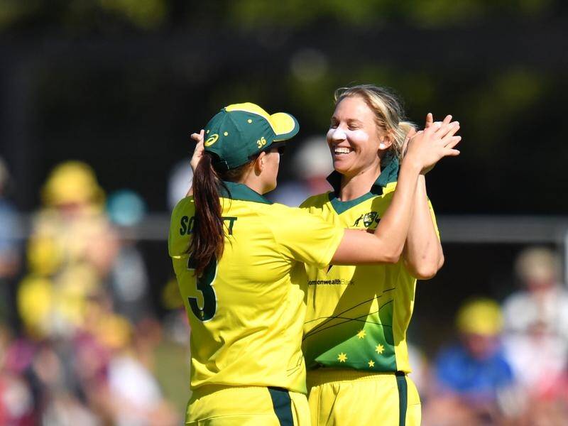 Delissa Kimmince (right) will be a key bowling option for Australia in the World T20 final.