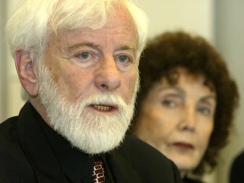 Israeli journalist, writer and peace activist Uri Avnery has died aged 94.