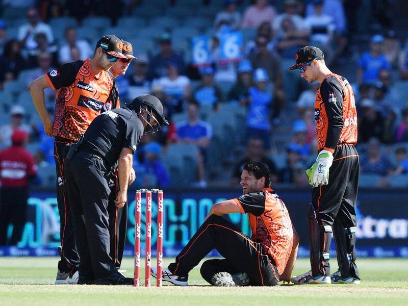 Nathan Coulter-Nile experienced vertigo while bowling for the Perth Scorchers against Adelaide.