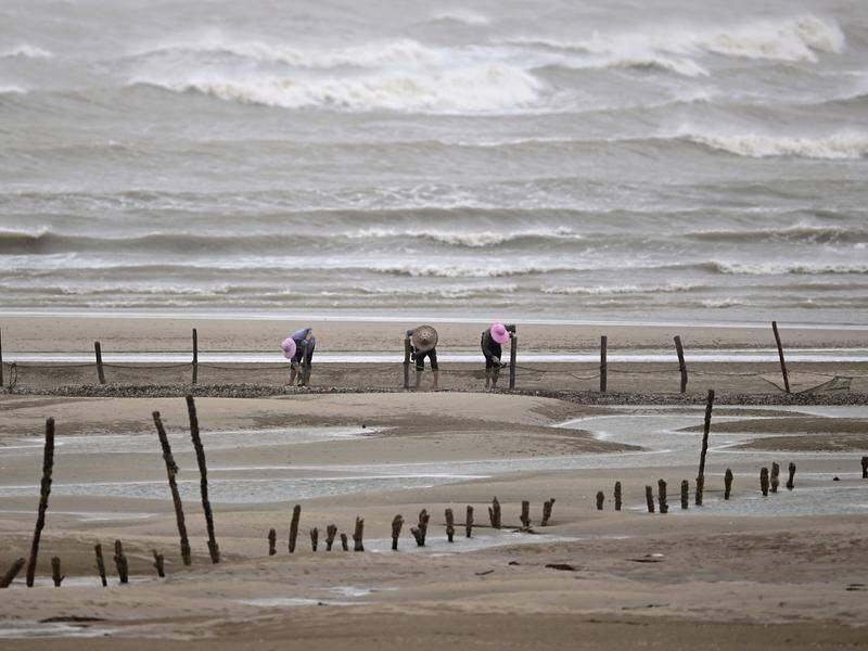 Typhoon Doksuri has reached China's southeast province of Fujian with winds of up to 191km/h. (EPA PHOTO)