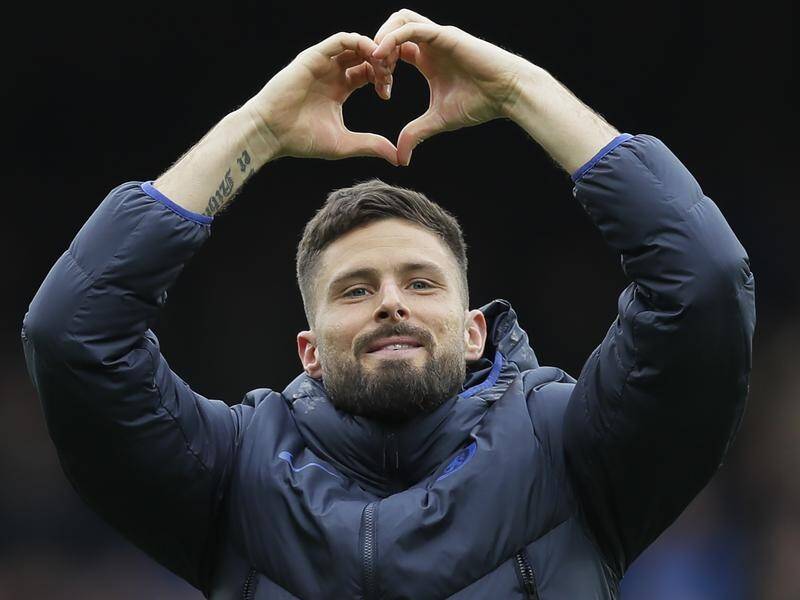 Chelsea's Olivier Giroud (pic) and teammate Willy Caballero have extended their contracts.