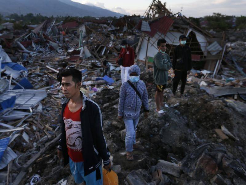 The UN secretary general is set to tour Indonesia's earthquake zone where 2000 homes were razed.
