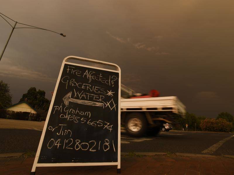 Businesses in northeast Victoria are grappling with a lack of visitors amid bushfire conditions.