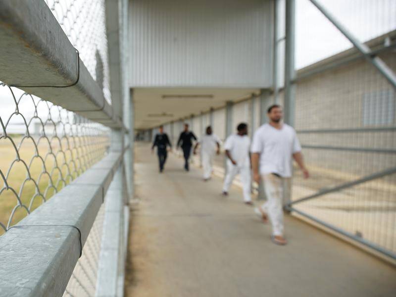 The Queensland government has scrapped an amendment to allow the early release of prisoners.