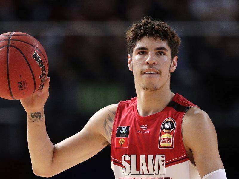 US basketball star LaMelo Ball has reportedly bought NBL team the Illawarra Hawks.