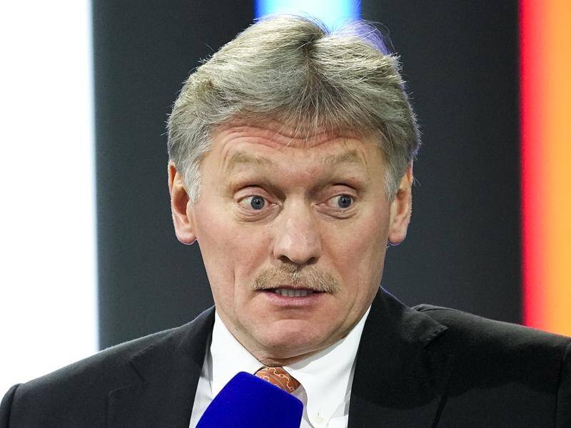 Information coming from the West is filled with "hysteria", the Kremlin's Dmitry Peskov says.