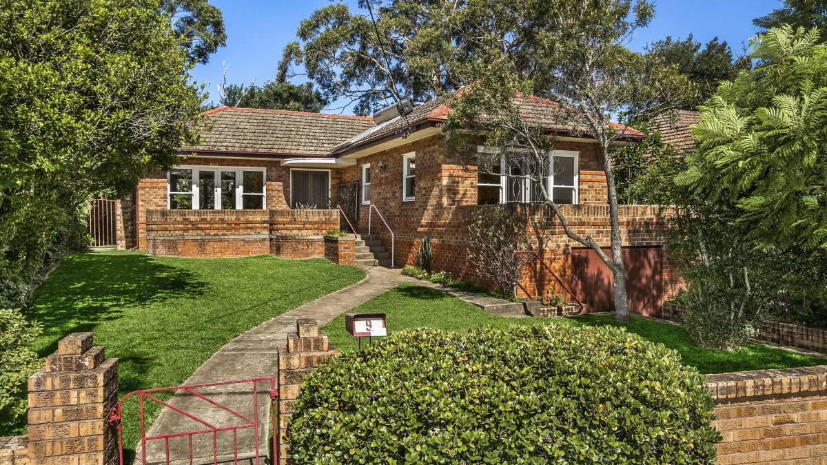 9 Byrarong Avenue, Mangerton sold at auction on Friday for $830,000 which was $140,000 above reserve.