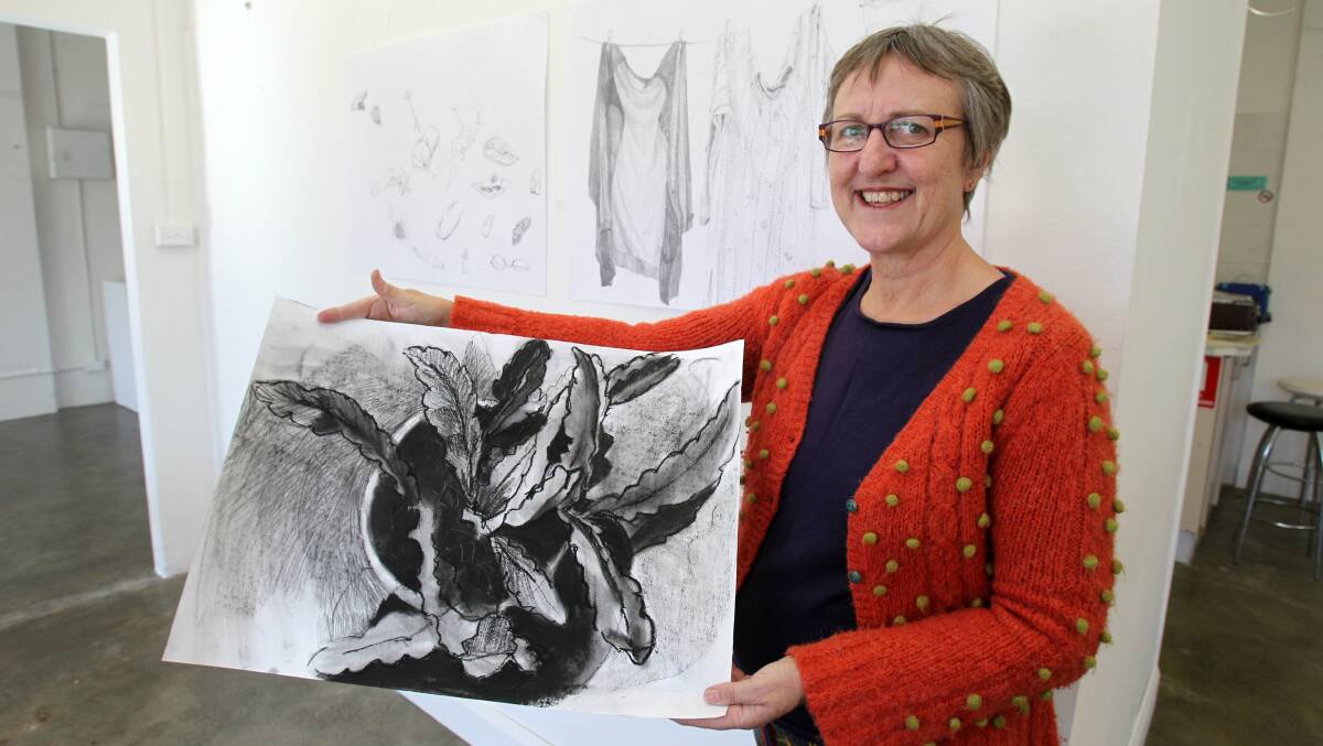 Kathryn Orton, who teaches art classes at Red Point, is encouraging her students to enter the Best of the Best exhibition. Picture: GREG TOTMAN